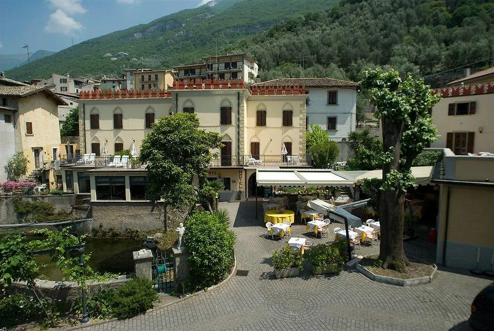 Hotel E Ristorante Cassone Malcesine 2*,